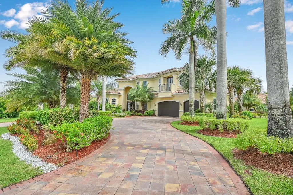 7748 Maywood Crest Drive Palm Beach Gardens FL 33412