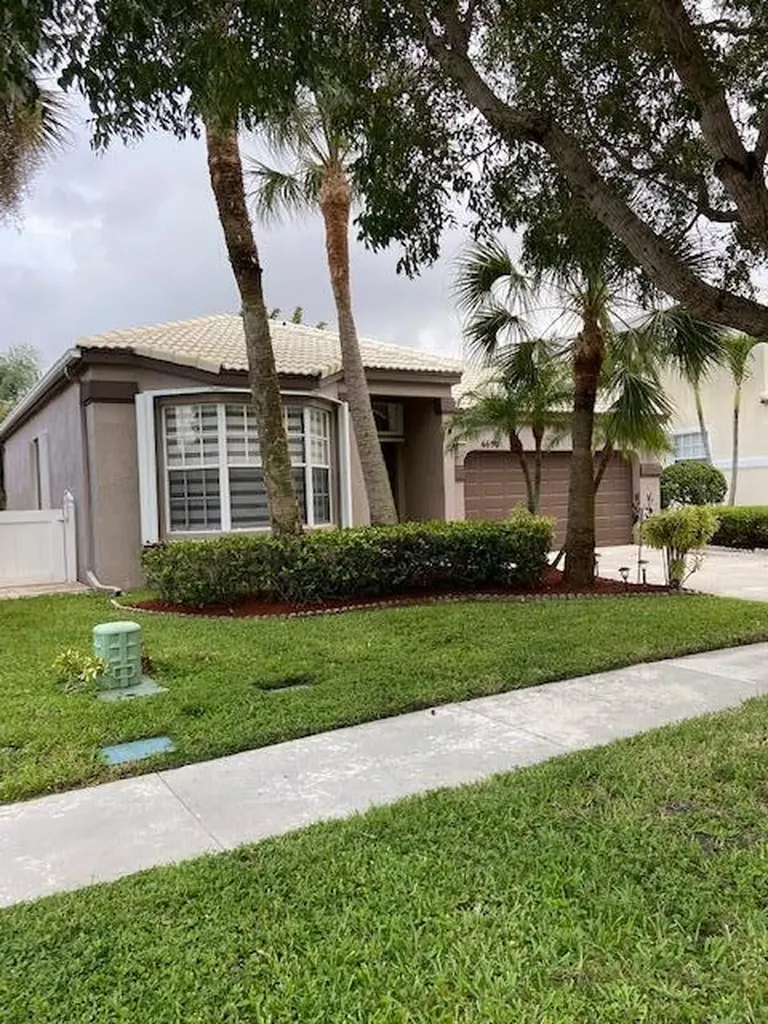 6690 Ashburn Road Lake Worth FL 33467