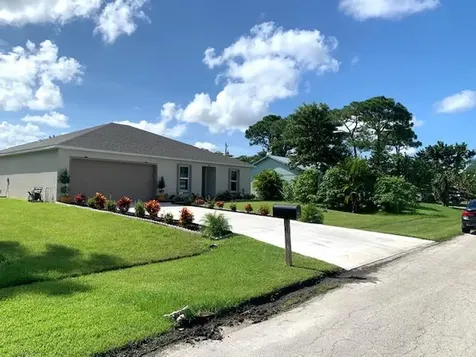 2902 SW Lucerne Street Port St Lucie FL 34953