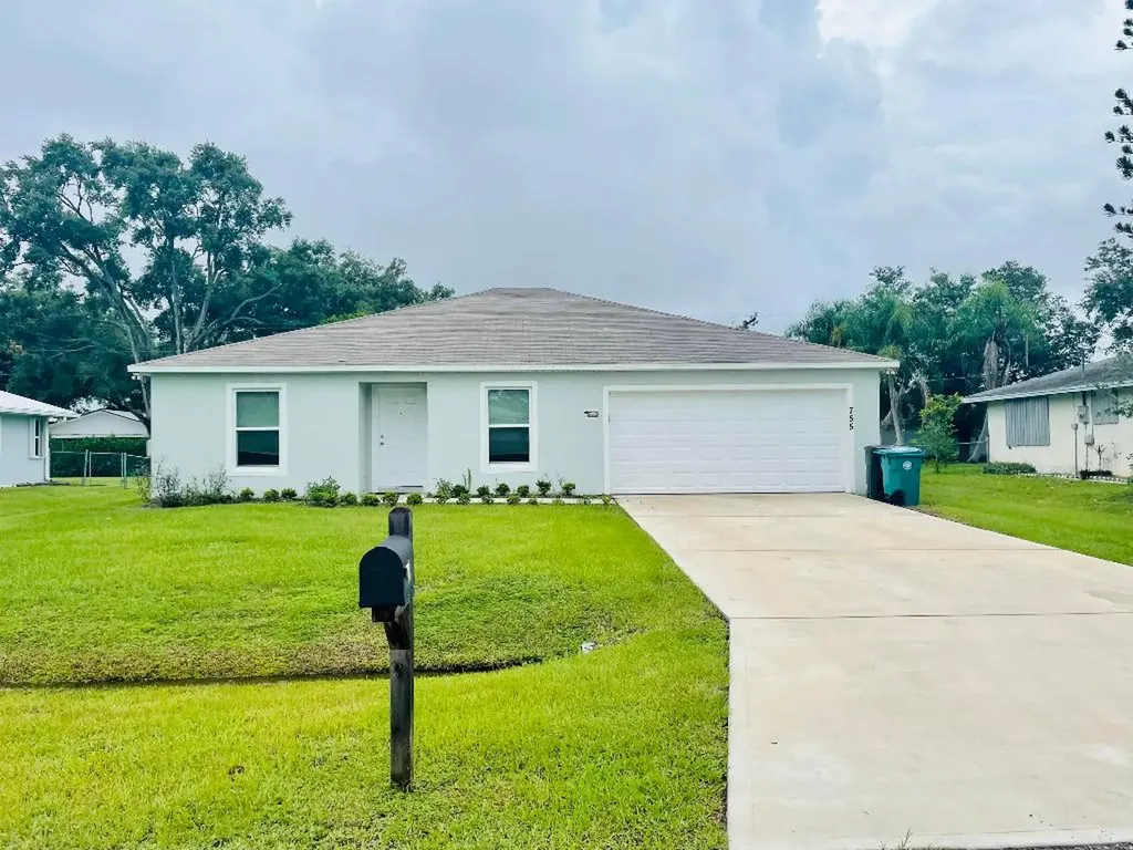 755 SE Carnival Avenue Port St Lucie FL 34983