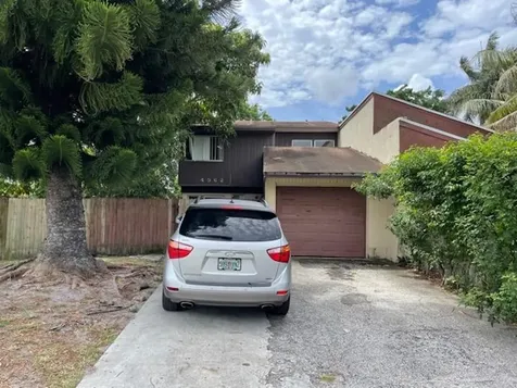 4962 NW 5th Street Delray Beach FL 33445