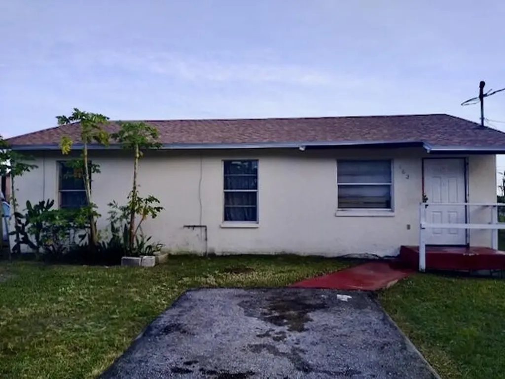 162 Booker Place Pahokee FL 33476