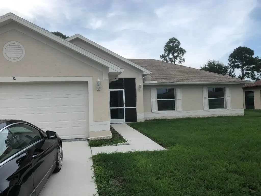1733 SW Penrose Avenue Port St Lucie FL 34953