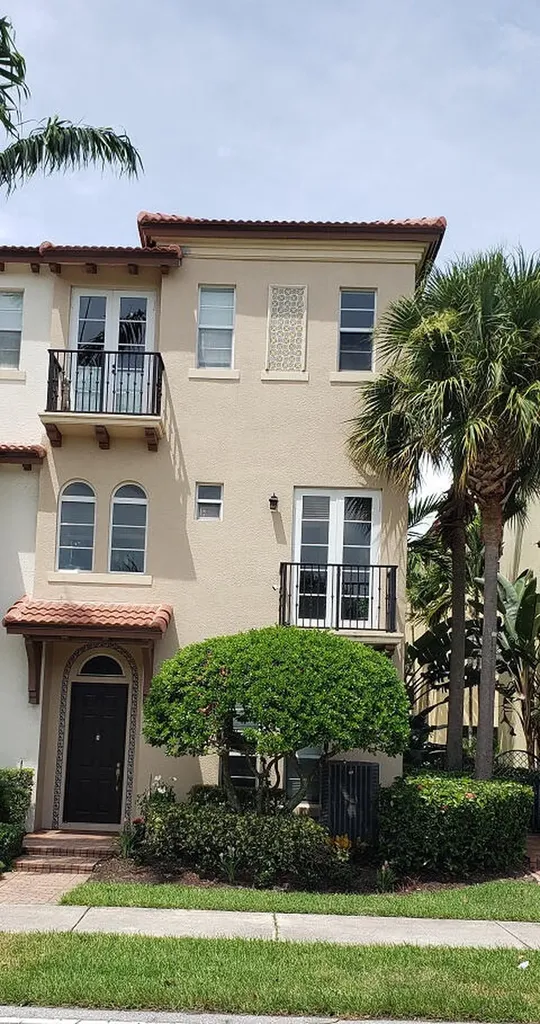 28 Via Floresta Drive Boca Raton FL 33487