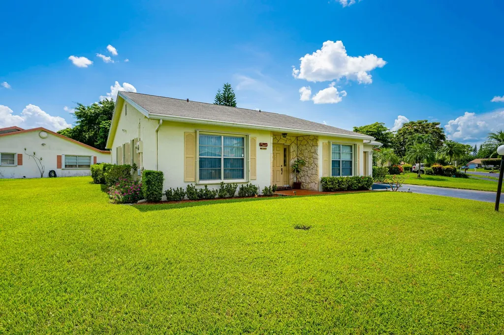 6108 Rainbow Circle Greenacres FL 33463