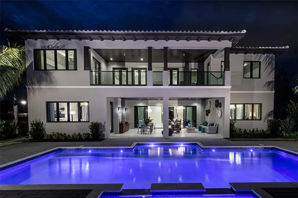 907 NW 2nd Street Boca Raton FL 33486