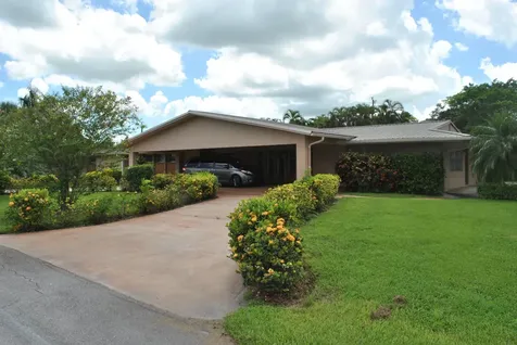 900 SE 3rd Street Belle Glade FL 33430