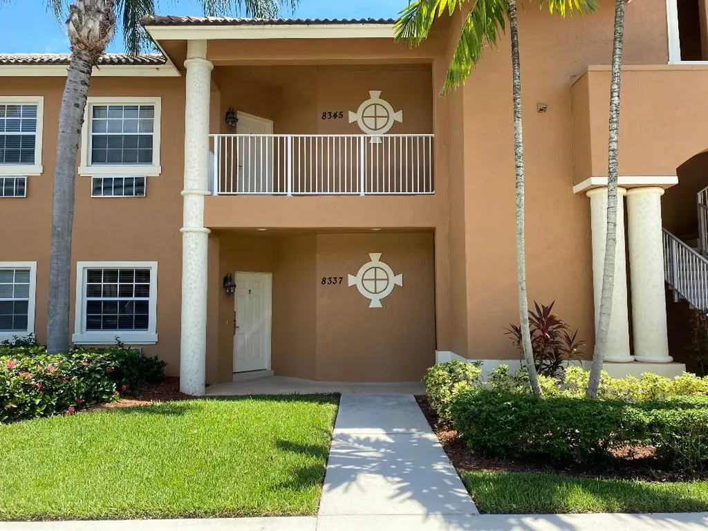 8337 Mulligan Circle Port St Lucie FL 34986