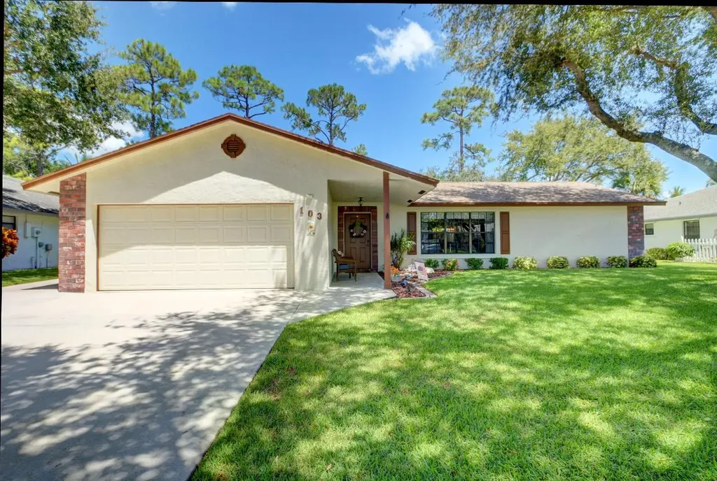 103 Greenwood Court Royal Palm Beach FL 33411