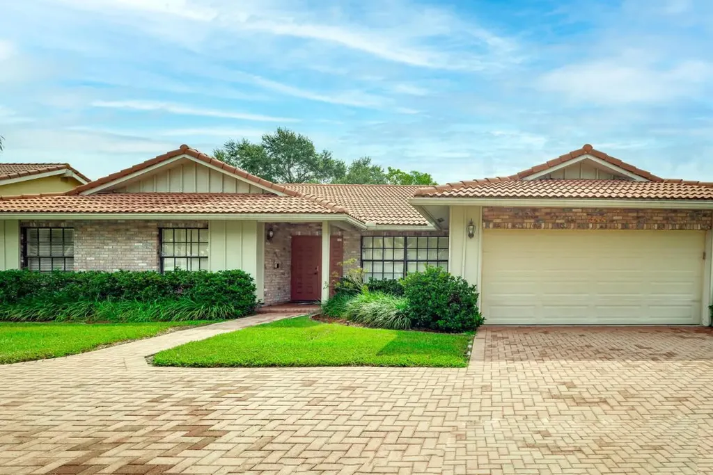 455 NW 113th Avenue Coral Springs FL 33071
