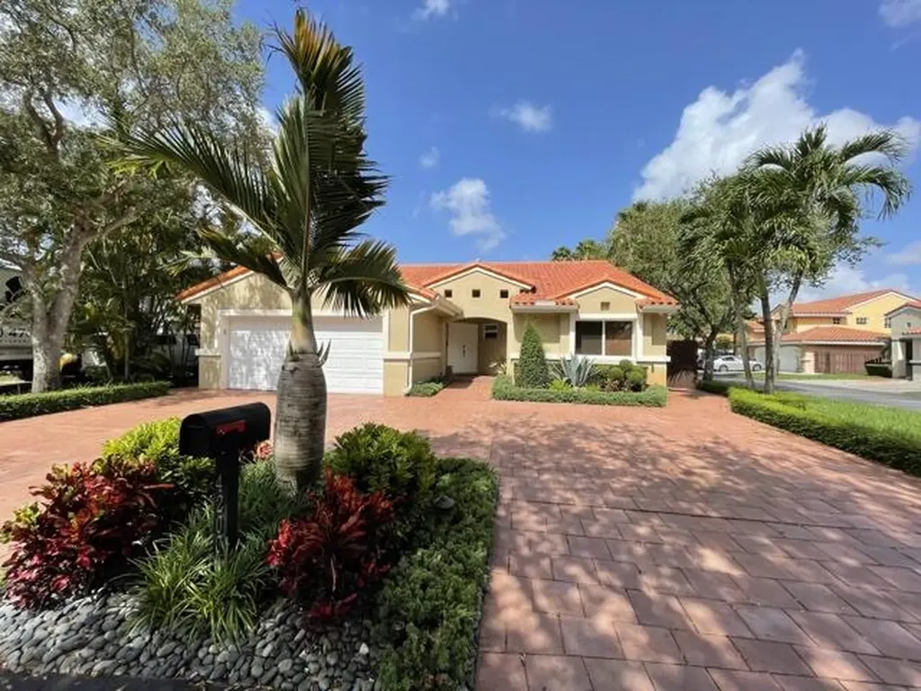 4200 SW 149th Court Miami FL 33185