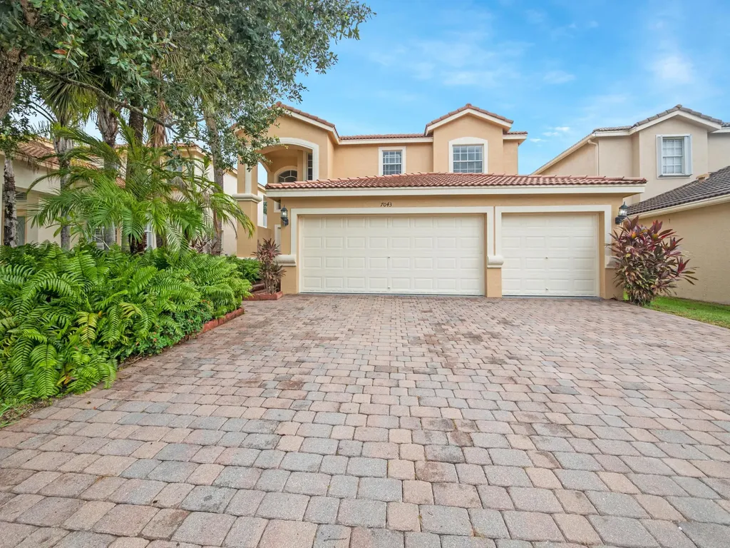 7043 Via Leonardo Lake Worth FL 33467