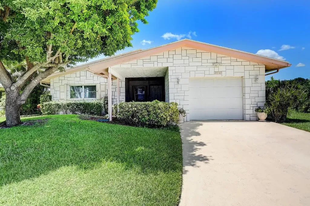 13797 Kaiser Trail Delray Beach FL 33484