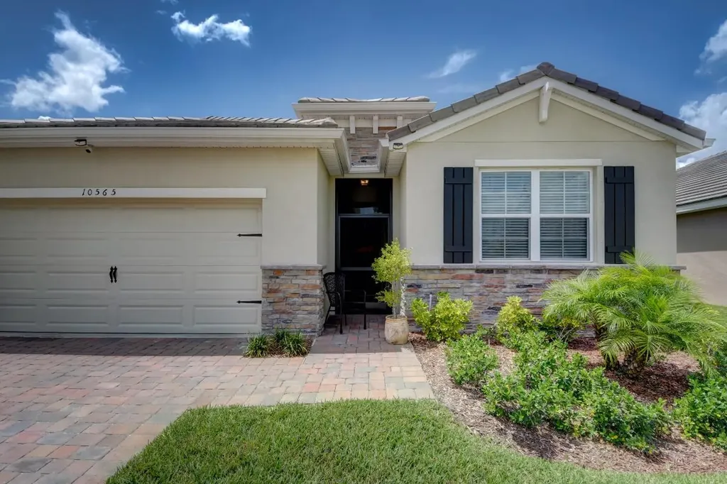 10565 SW Toren Way Port St Lucie FL 34987