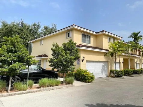 664 SW 6th Court Pompano Beach FL 33060