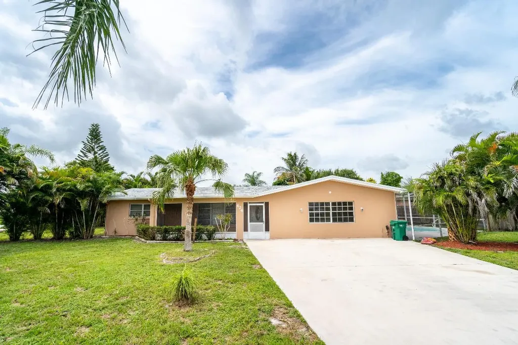 424 Willows Avenue Port St Lucie FL 34952