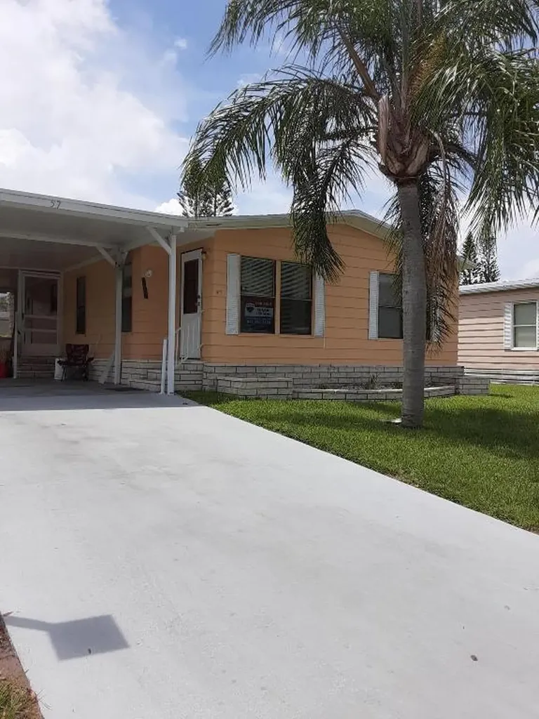 57 Vista De Laguna Fort Pierce FL 34951