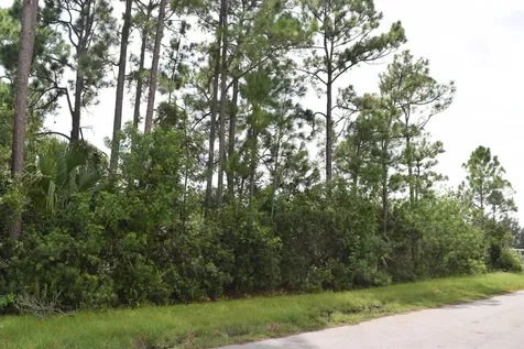 1262 SW Santiago Avenue Port St Lucie FL 34953