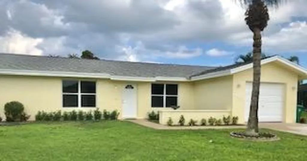 2491 SE Sidonia Street Port St Lucie FL 34952