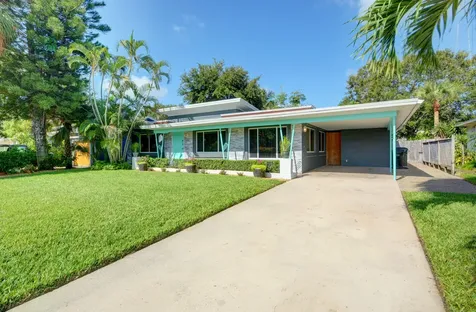 1221 S Palmway Lake Worth Beach FL 33460
