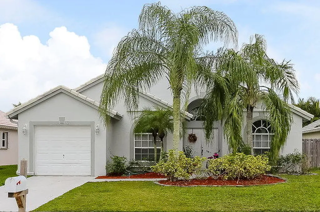 1912 Oak Berry Circle Wellington FL 33414