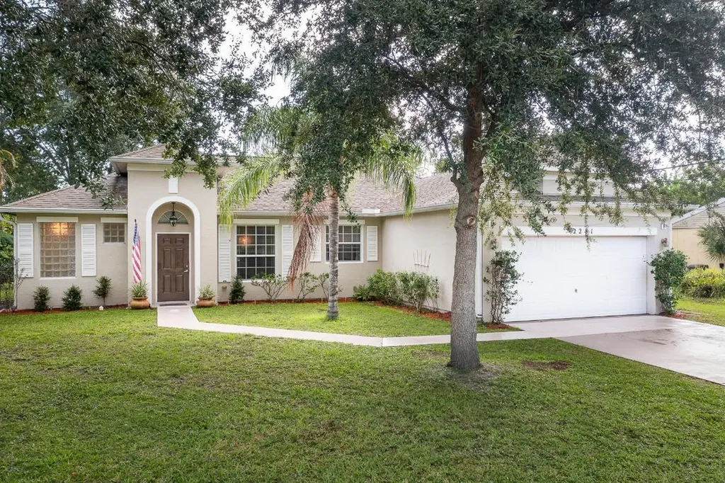 2281 SE Holland Street Port St Lucie FL 34952