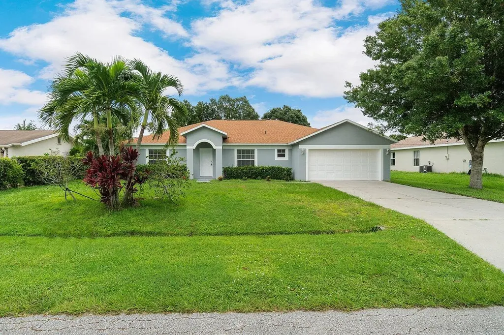 2291 SE Seafury Lane Port St Lucie FL 34952