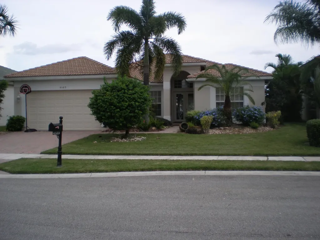 4589 Windward Cove Lane Wellington FL 33449