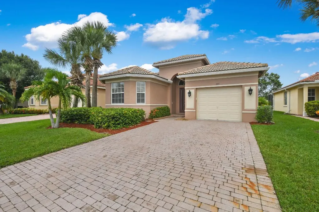 643 NW Stanford Lane Port St Lucie FL 34983