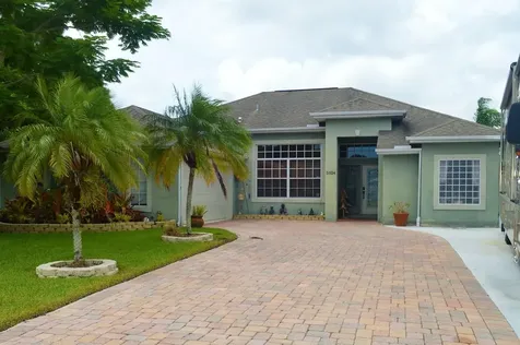 5524 NW Cordrey Street Port St Lucie FL 34986
