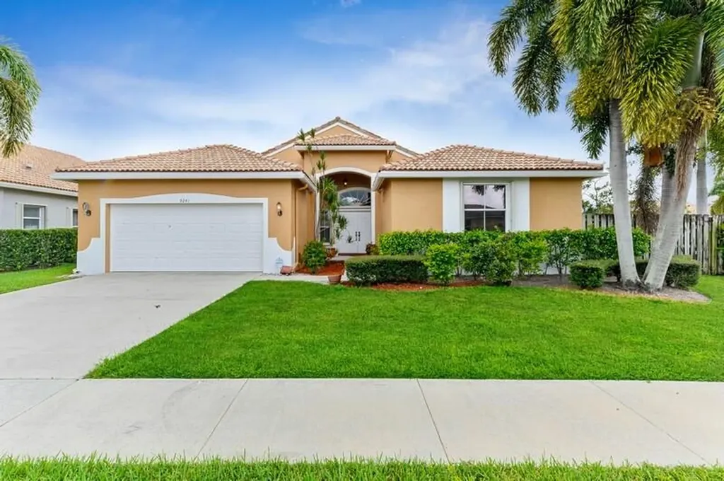 9241 Cove Point Circle Boynton Beach FL 33472