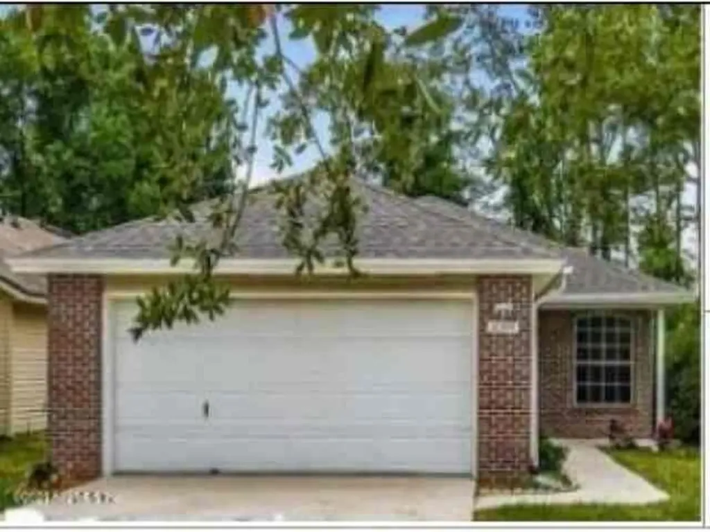 10399 Centerwood Court Jacksonville FL 32218