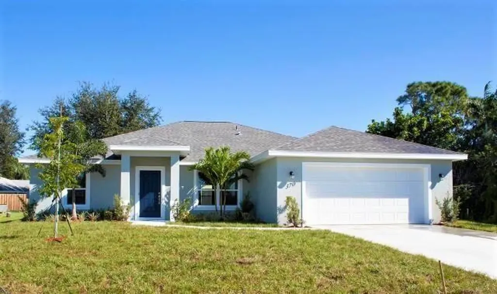 1118 SW Idol Avenue Port St Lucie FL 34953