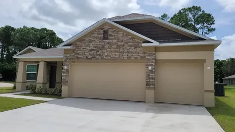 1502 SW Dycus Avenue Port St Lucie FL 34953