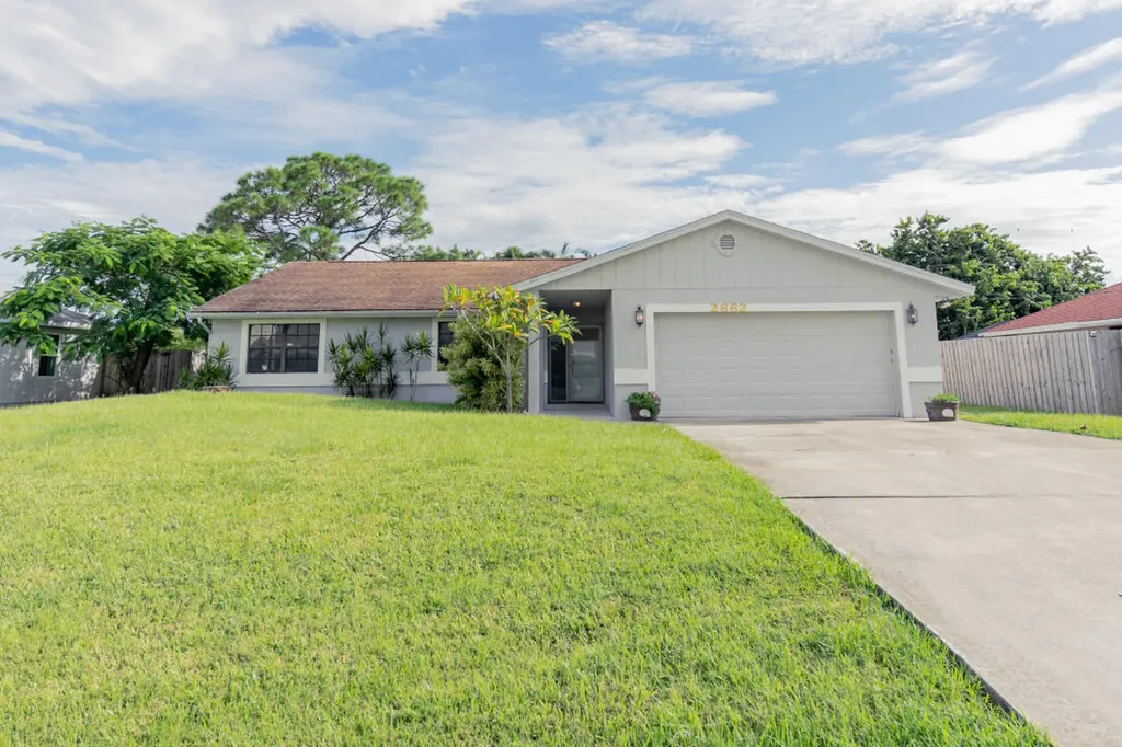 2662 SE Brevard Avenue Port St Lucie FL 34952