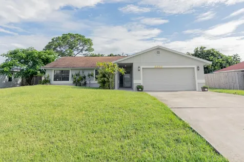 2662 SE Brevard Avenue Port St Lucie FL 34952