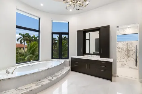 30 Bay Colony Lane Fort Lauderdale FL 33308