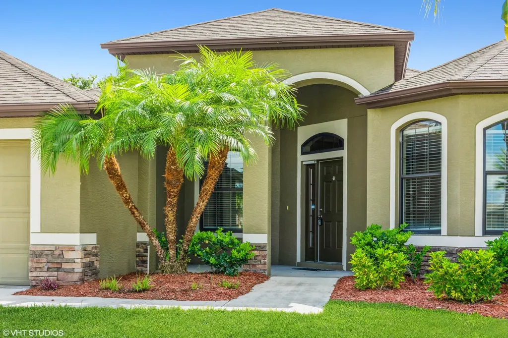 4651 Ashley Lake Circle Vero Beach FL 32967