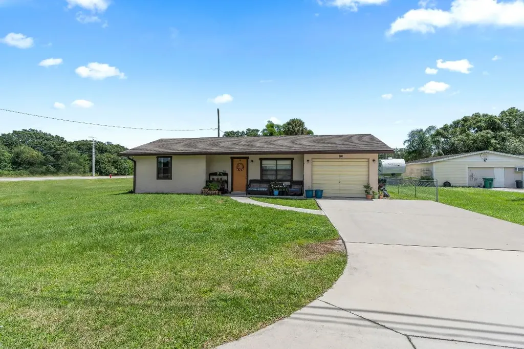 5026 Christensen Road Fort Pierce FL 34981