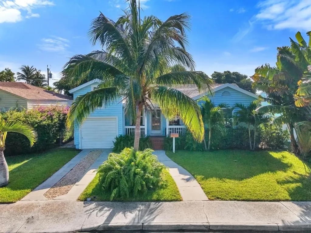 1026 N Ocean Breeze Lake Worth Beach FL 33460