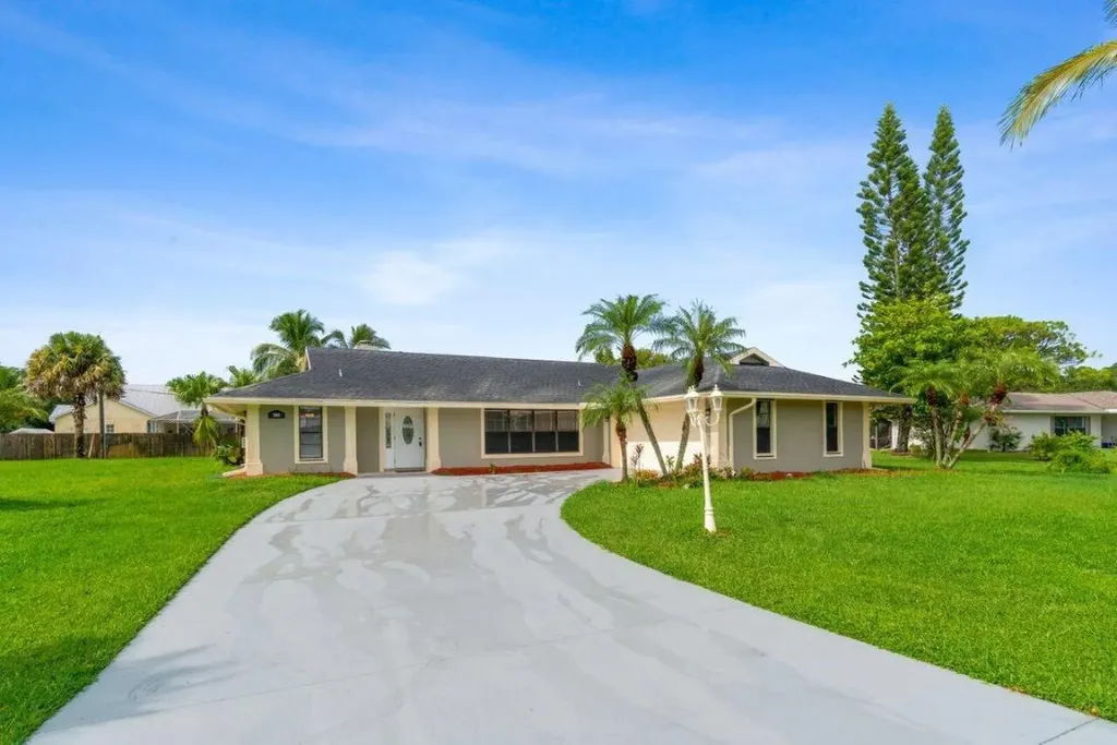 2081 SE Westmoreland Boulevard Port St Lucie FL 34952