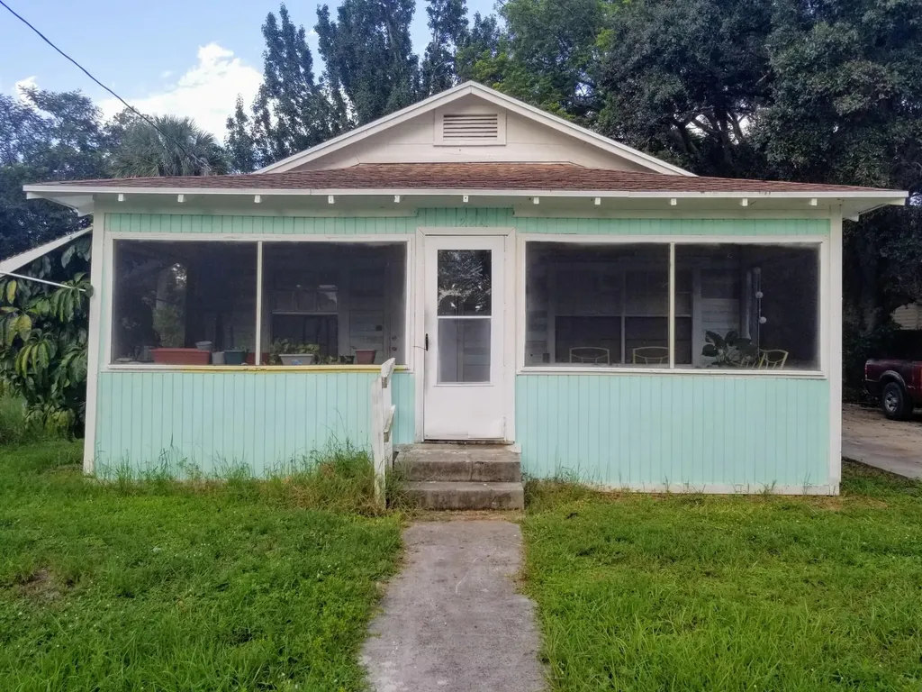1224 Raymond Avenue Fort Pierce FL 34950