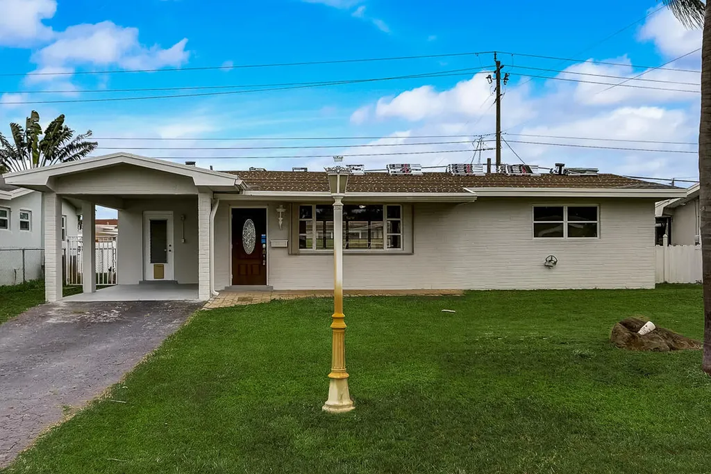 8551 NW 10th Street Pembroke Pines FL 33024