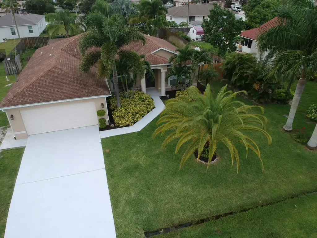 709 SW Jacoby Avenue Port St Lucie FL 34953