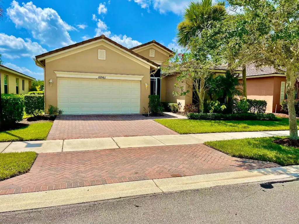 10961 SW Dunhill Court Port St Lucie FL 34987