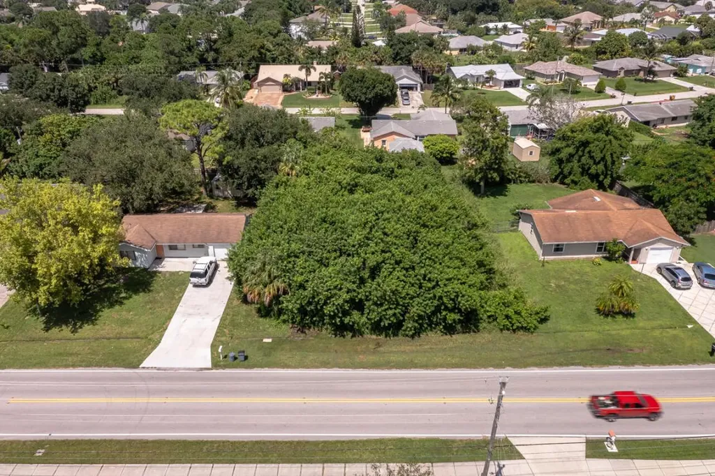 2265 SE Melaleuca Boulevard Port St Lucie FL 34952