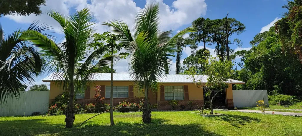 7405 Winter Garden Parkway Fort Pierce FL 34951