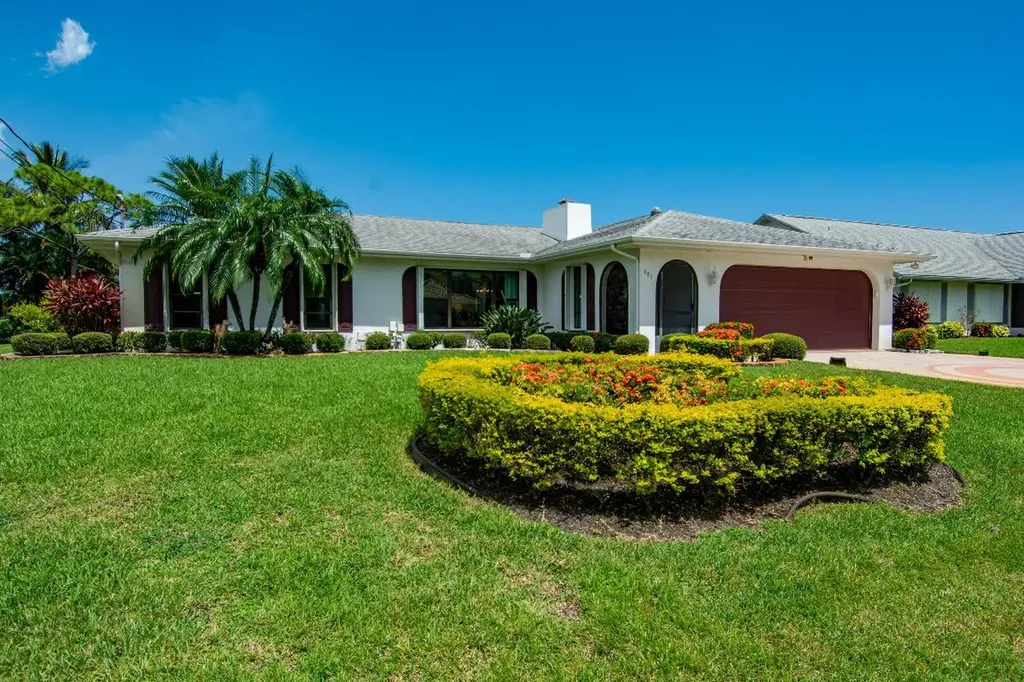 681 SE Portage Avenue Port St Lucie FL 34984