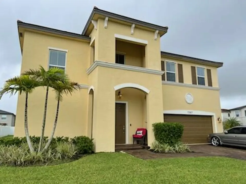 7387 NW Greenspring Street Port St Lucie FL 34987