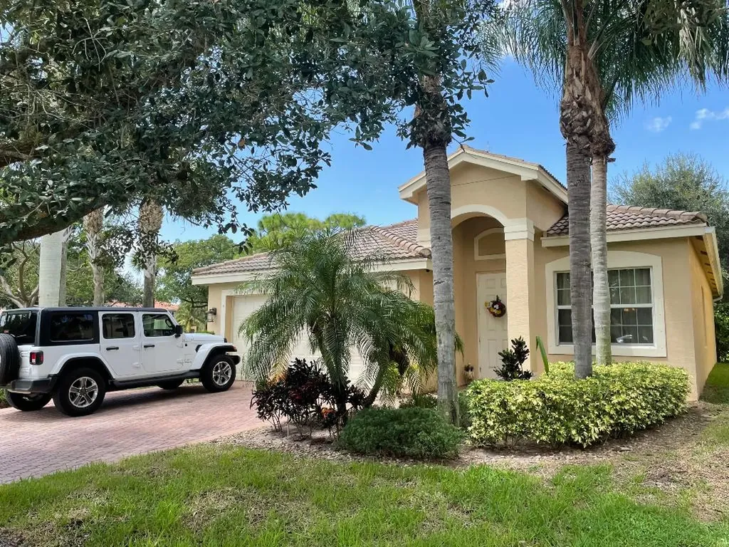 7725 Jewelwood Drive Boynton Beach FL 33437